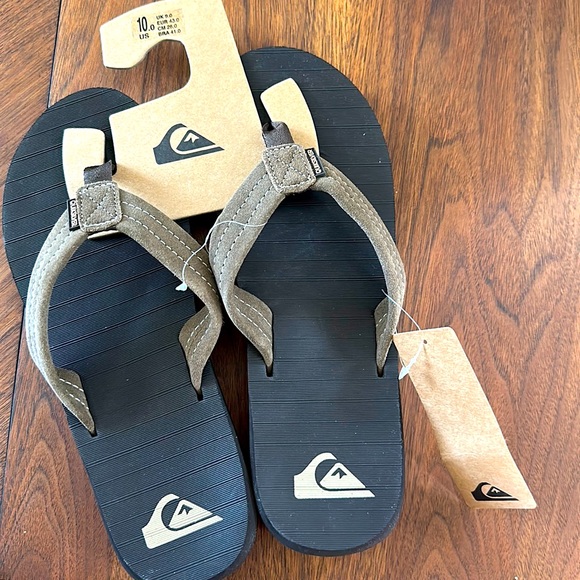 NWT Quicksilver Mens Flip Flops, Size 10 - Picture 1 of 1